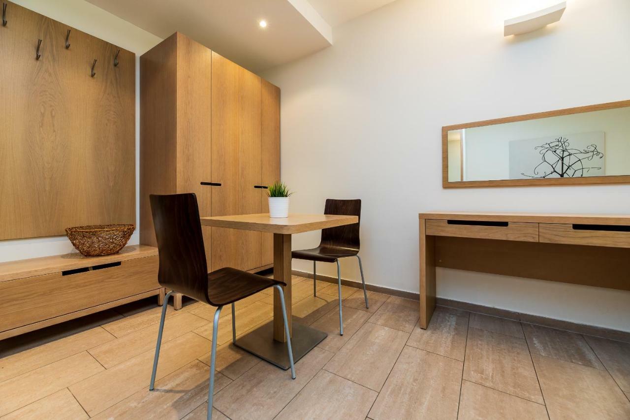 Apartamentai Tylios Pusys *
